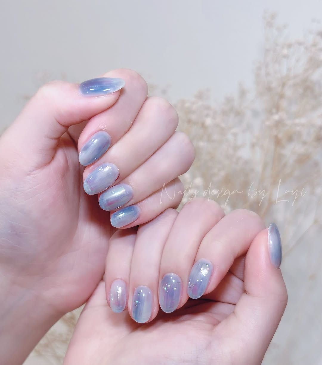 指尖上的夢幻極光 🌠 預約詢問+官方Line：@961ztqih 𝒜𝓇𝓉 𝒷𝓎 𝐿𝓊𝓎𝒾𝓃𝒶𝒾𝓁𝓈 ♥———————————————— ▫️美甲、美睫、睫毛管理 ▫️美甲全科班一對一教學 ▫️光療皆含基礎保養…