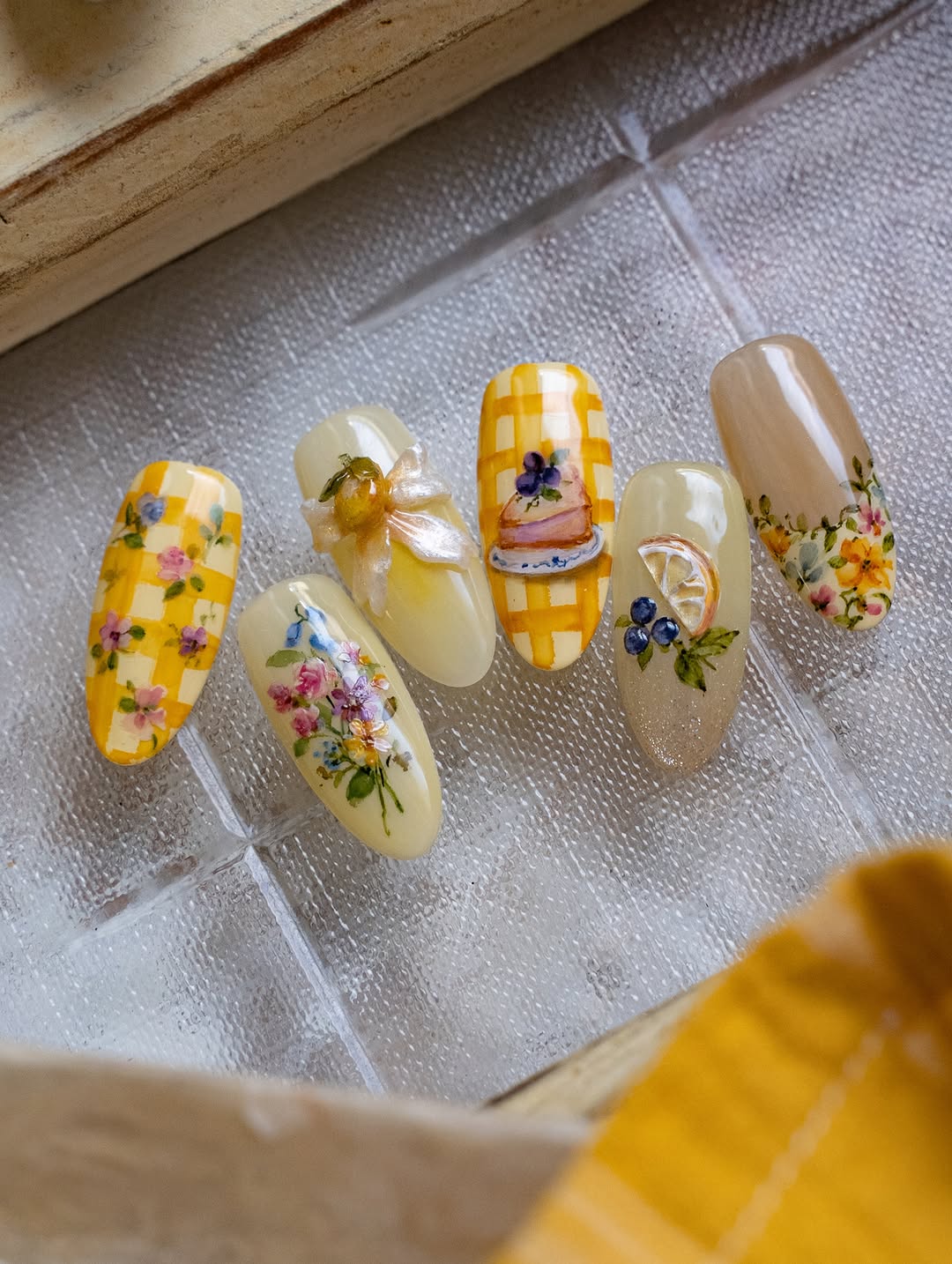 陽光灑落淡淡檸檬🍋味