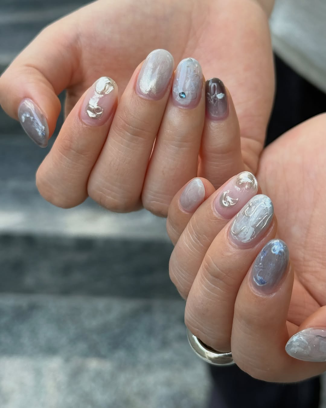 ⠀ 7월 아트 ‘Silver Cloud‘ ⠀ 예약가능한 시간대는 스토리 참고해주세요. ⠀