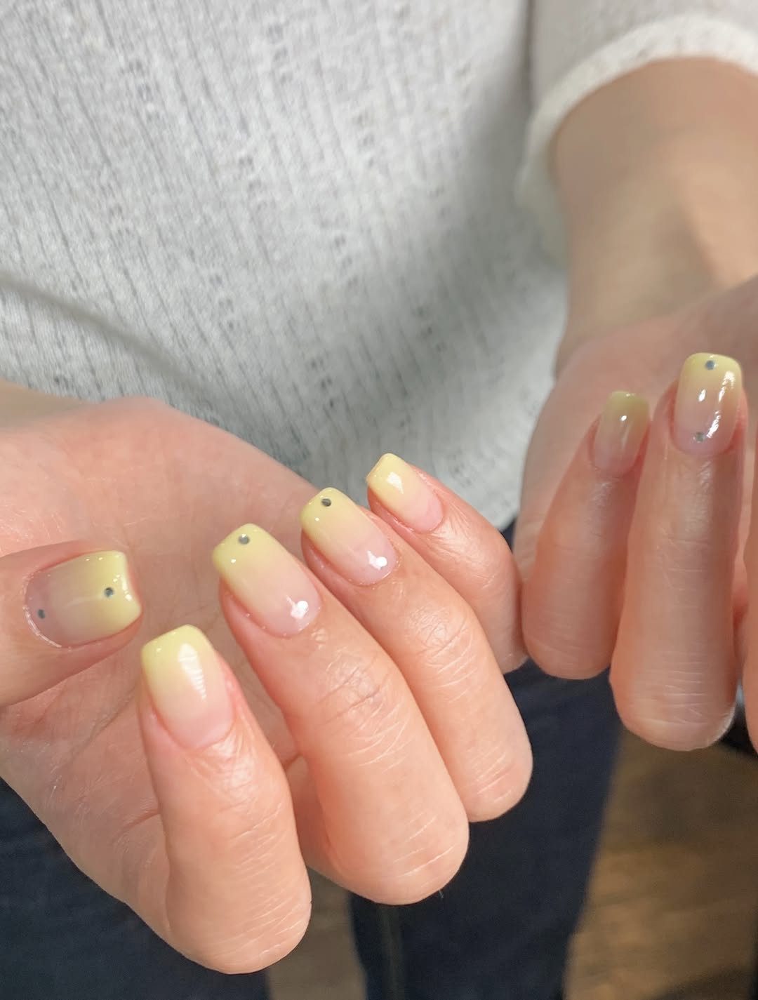 가져오신 디자인💛 레몬코어 너무 예뻐요⭐️✨ ✔️젤시술시 ‘일회용 네일키트🫧’ 사용 ✔️쉐입은 물론 베이스단계부터 디자인, 오버레이까지 맞춤시술 해드리고 있어요 ✔️회원은 젤시술시 자샵 젤제거 무료 🎁상시이벤…