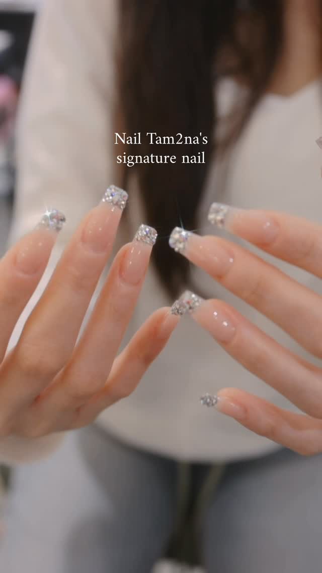 Signature nail #kbeauty #네일탐이나 #압구정네일 #웨딩네일