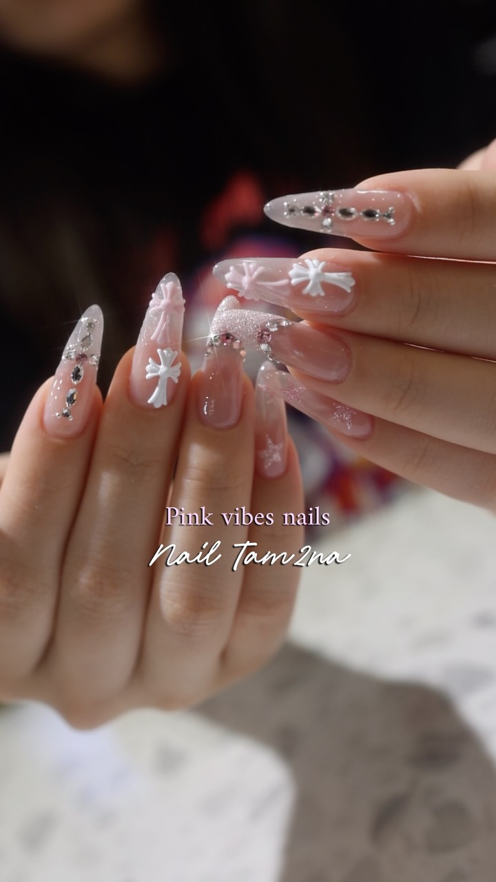 Pink vibes nails💅🏼 #kbeauty #압구정네일
