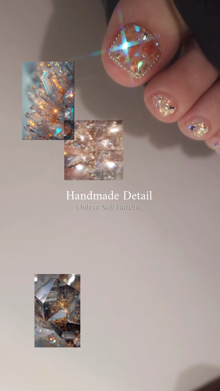 “Crystal became a pedicure. ✨” “크리스탈의 반짝임을 그대로 담았습니다.” #kbeauty #압구정네일