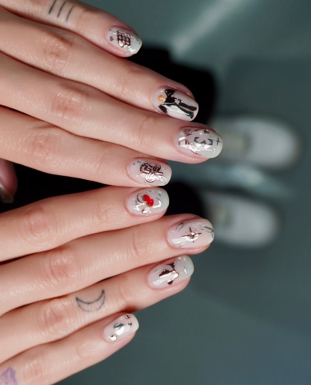 For the WOODZ mood 🖤 #unistella #ネイルサロン #ユニステラ #UnistellaSeoul #unistella_bora_nailswoodz